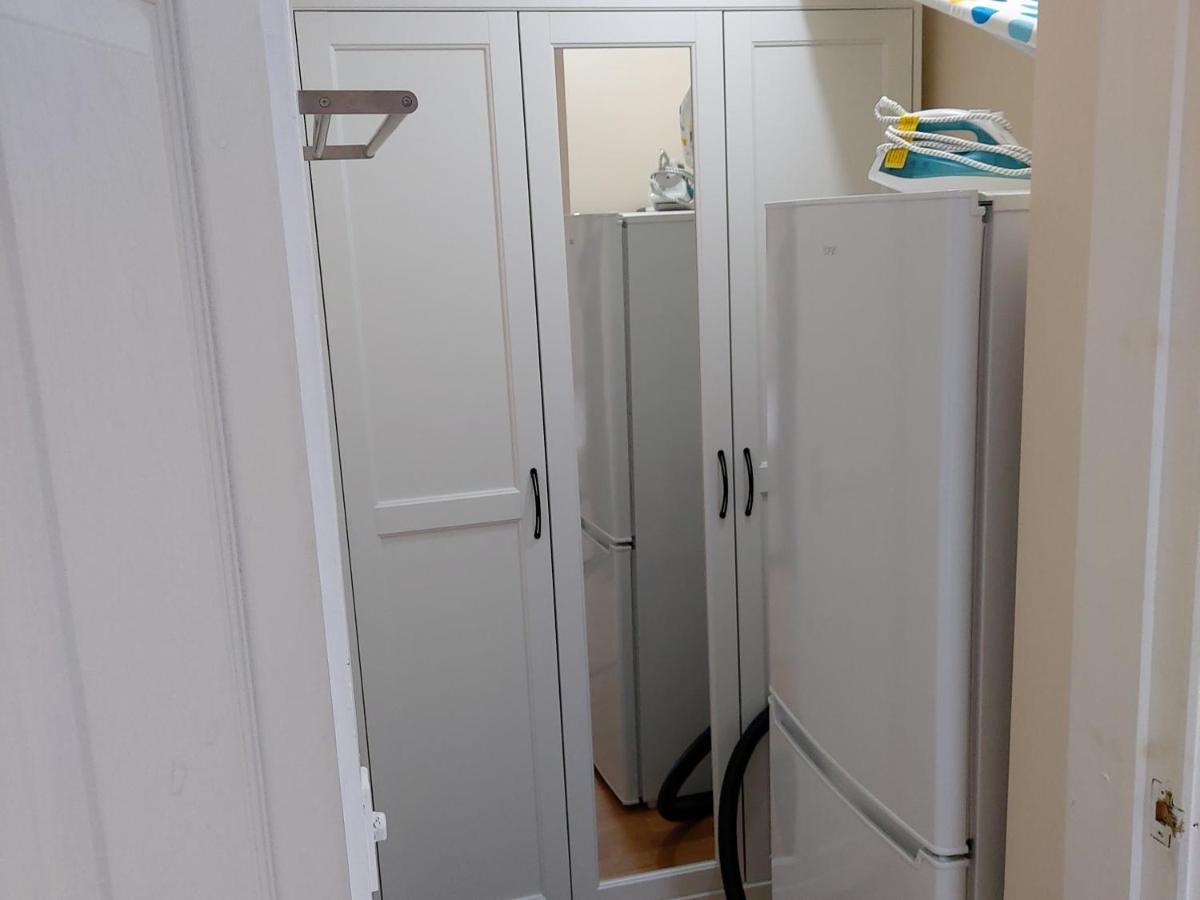 Lovely Studio-Flat With Free Parking, Free Wifi. Leeds  Buitenkant foto